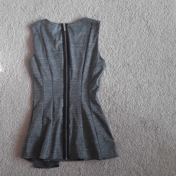 🐖Grey H&M tank top size xs - Picture 3 of 3